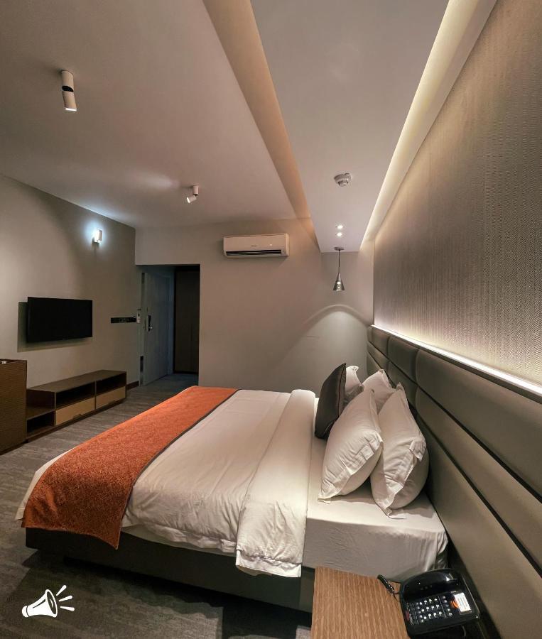 Hotel Omni Residency Дакка Екстер'єр фото